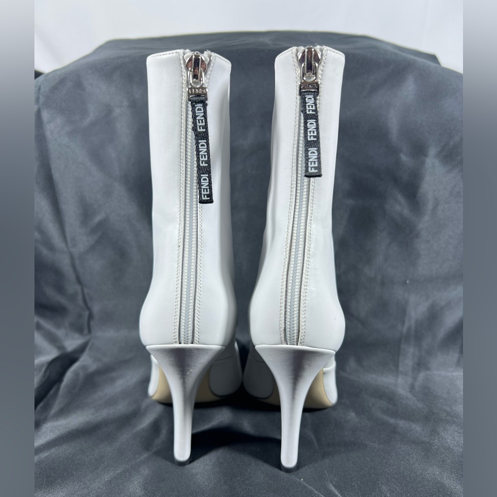 Fendi White Leather Ankle Boots Size 40 Made in Italy - Picture 4 of 12